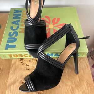 LN Joe's Jeans Black Suede X Bootie Heels 8